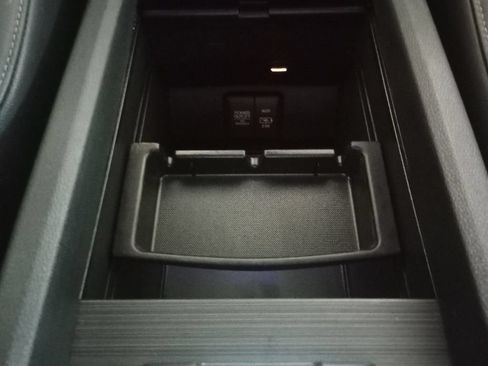 Used 2022 Honda Pilot Touring image 13