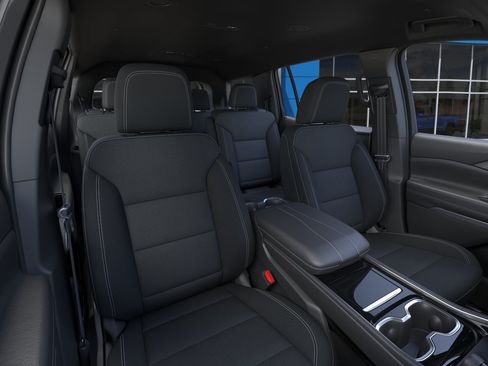 New 2027 Chevrolet Traverse LT FWD image 17