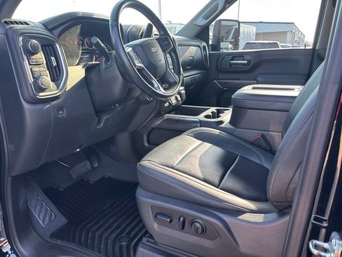 Used 2021 Chevrolet Silverado 2500 LTZ w/ LTZ Convenience Package AWD/4WD image 9