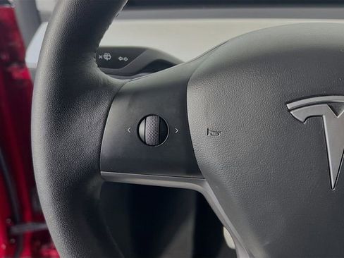 Used 2022 Tesla Model Y Performance image 15