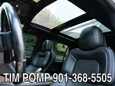 Used 2018 Lincoln Navigator Reserve AWD/4WD image 12