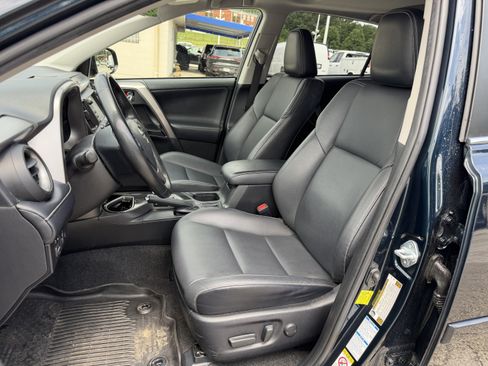 Used 2018 Toyota RAV4 Limited AWD/4WD image 12