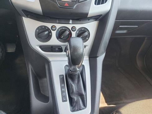 Used 2014 Ford Focus SE FWD image 19