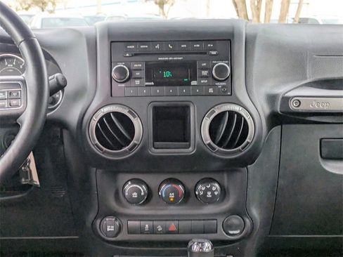 Used 2018 Jeep Wrangler Unlimited Sport w/ Connectivity Group image 24