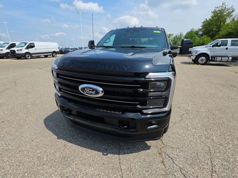 Used 2026 Ford F250 Platinum AWD/4WD image 3