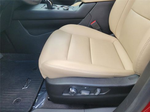 Used 2024 Cadillac XT4 Premium Luxury w/ Active Safety Package AWD/4WD image 15