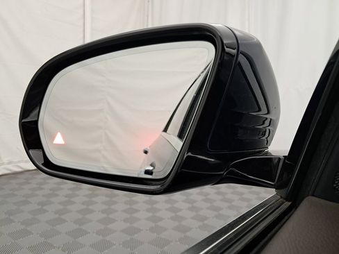 Used 2018 Mercedes-Benz E 300 4MATIC image 14