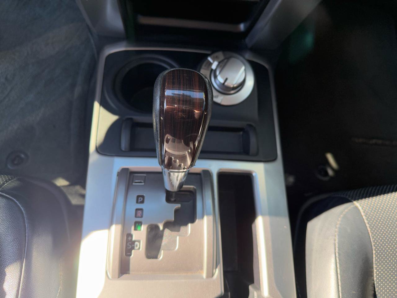 Used 2016 Toyota 4Runner Limited AWD/4WD image 23