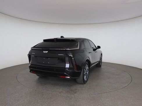 Used 2024 Cadillac Lyriq Sport w/ LPO, Floor Liner Package AWD/4WD image 17