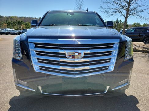Used 2018 Cadillac Escalade ESV Platinum AWD/4WD image 8