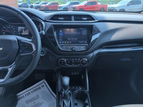 Used 2023 Chevrolet TrailBlazer ACTIV w/ Sun and Liftgate Package FWD image 19