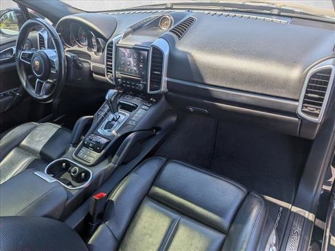 Used 2017 Porsche Cayenne S AWD/4WD image 21