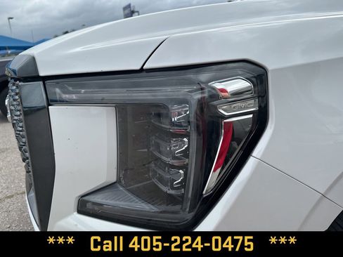 Used 2024 GMC Yukon XL Denali Ultimate AWD/4WD image 12