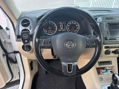 Used 2017 Volkswagen Tiguan S FWD image 16