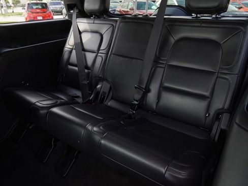 Used 2023 Lincoln Navigator Reserve AWD/4WD image 15