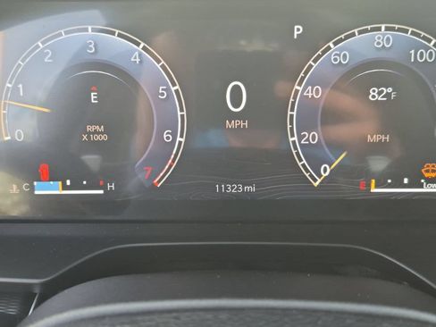 Used 2025 Jeep Grand Cherokee Laredo X RWD image 15