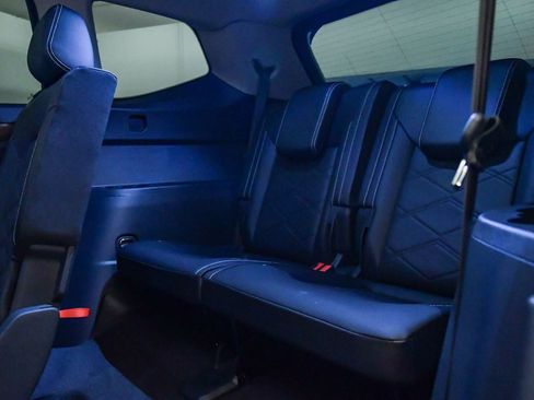 Used 2025 Volkswagen Atlas SE FWD image 20