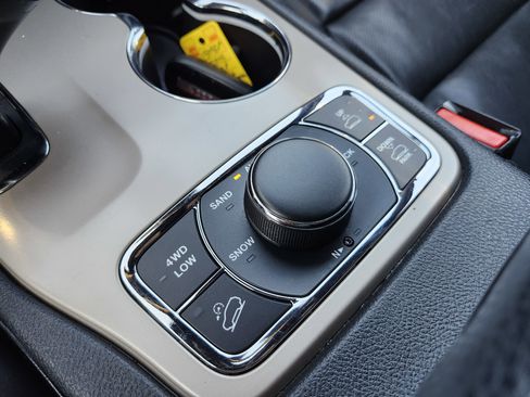 Used 2015 Jeep Grand Cherokee Summit w/ Platinum Series Group image 12