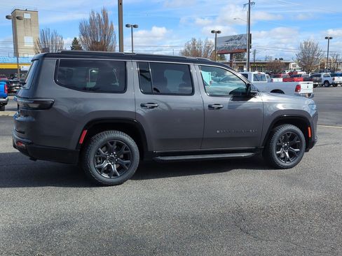 New 2026 Jeep Grand Wagoneer 4WD image 8