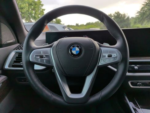 Used 2024 BMW X7 xDrive40i w/ Premium Package AWD/4WD image 23