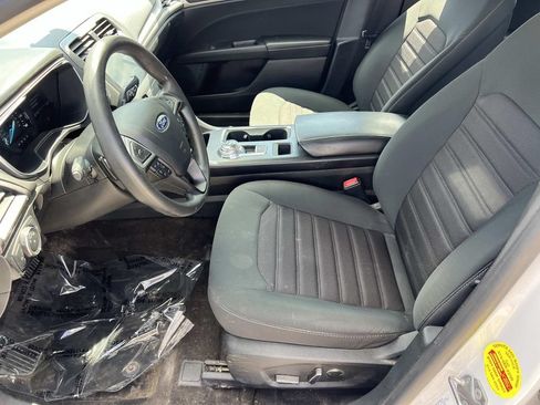 Used 2020 Ford Fusion SE AWD/4WD image 13