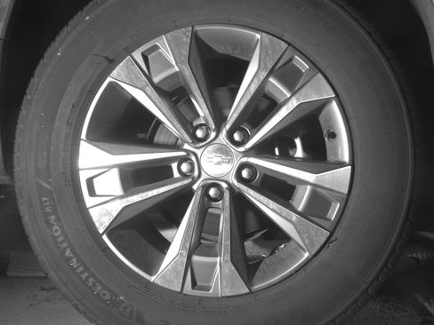 Used 2025 Chevrolet Equinox LT FWD image 15