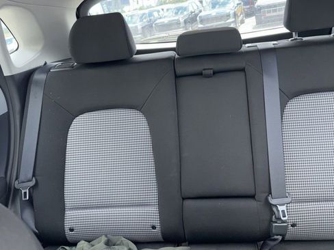 Used 2019 Hyundai Kona SEL w/ SEL Tech Package 02 FWD image 9
