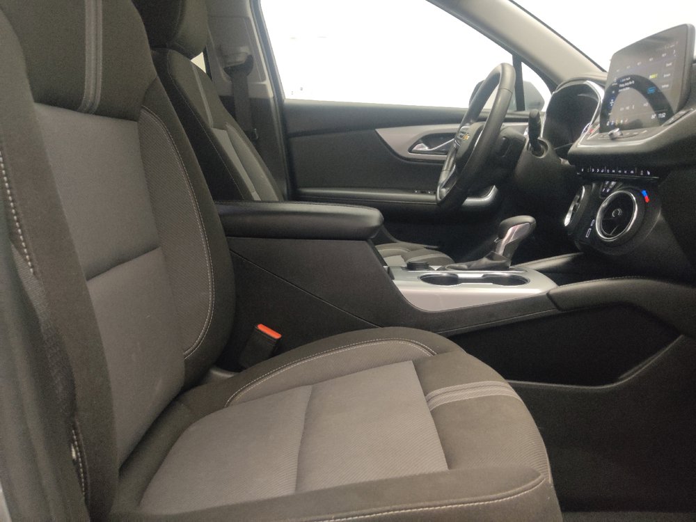 Used 2025 Chevrolet Blazer LT FWD image 21