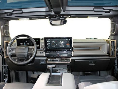 Used 2024 GMC Hummer EV 2X AWD/4WD image 13