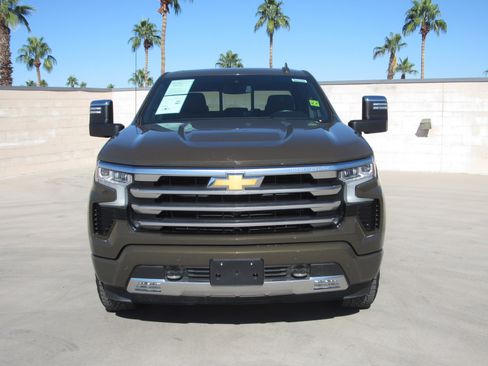 Used 2023 Chevrolet Silverado 1500 High Country w/ Z71 Off-Road Package image 3