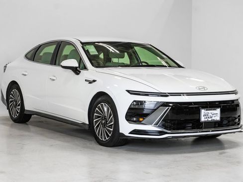Used 2025 Hyundai Sonata SEL FWD image 6