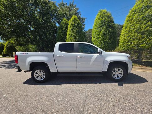 Used 2021 Chevrolet Colorado LT w/ LT Convenience Package AWD/4WD image 7