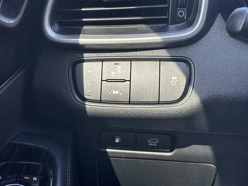 Used 2020 Kia Sorento EX FWD image 22
