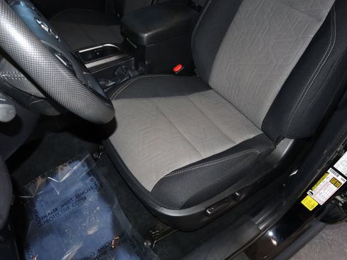 Used 2023 Toyota Tacoma TRD Sport V6 image 35