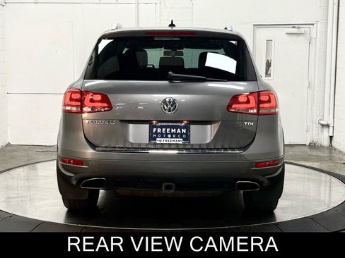 Used 2012 Volkswagen Touareg TDI AWD/4WD image 8