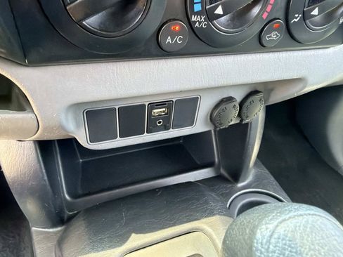 Used 2014 Toyota Tacoma 2WD Regular Cab image 22