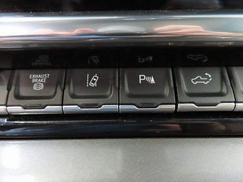 Used 2024 Chevrolet Silverado 2500 High Country image 67