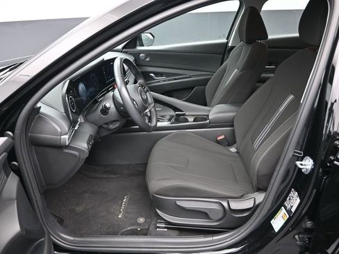 Used 2023 Hyundai Elantra SEL w/ Convenience Package FWD image 21