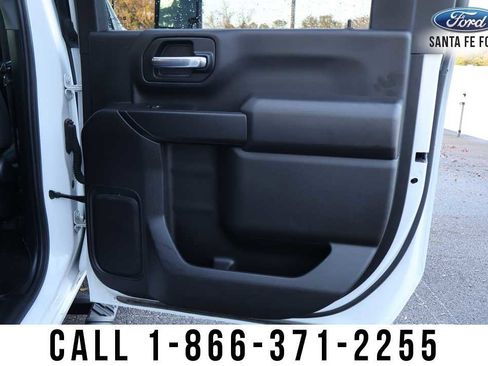 Used 2023 Chevrolet Silverado 2500 Custom w/ Custom Value Package image 19