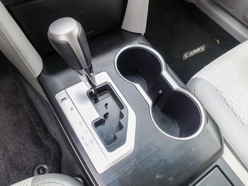 Used 2012 Toyota Camry LE image 21