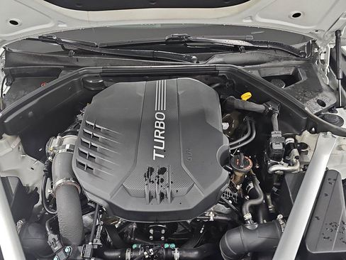 Used 2022 Genesis G70 3.3T w/ Sport Advanced Package AWD/4WD image 9