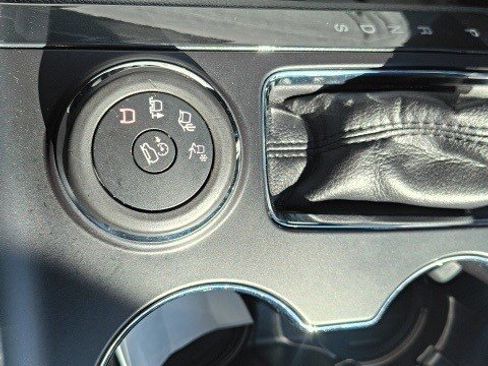 Used 2018 Ford Explorer Limited image 26