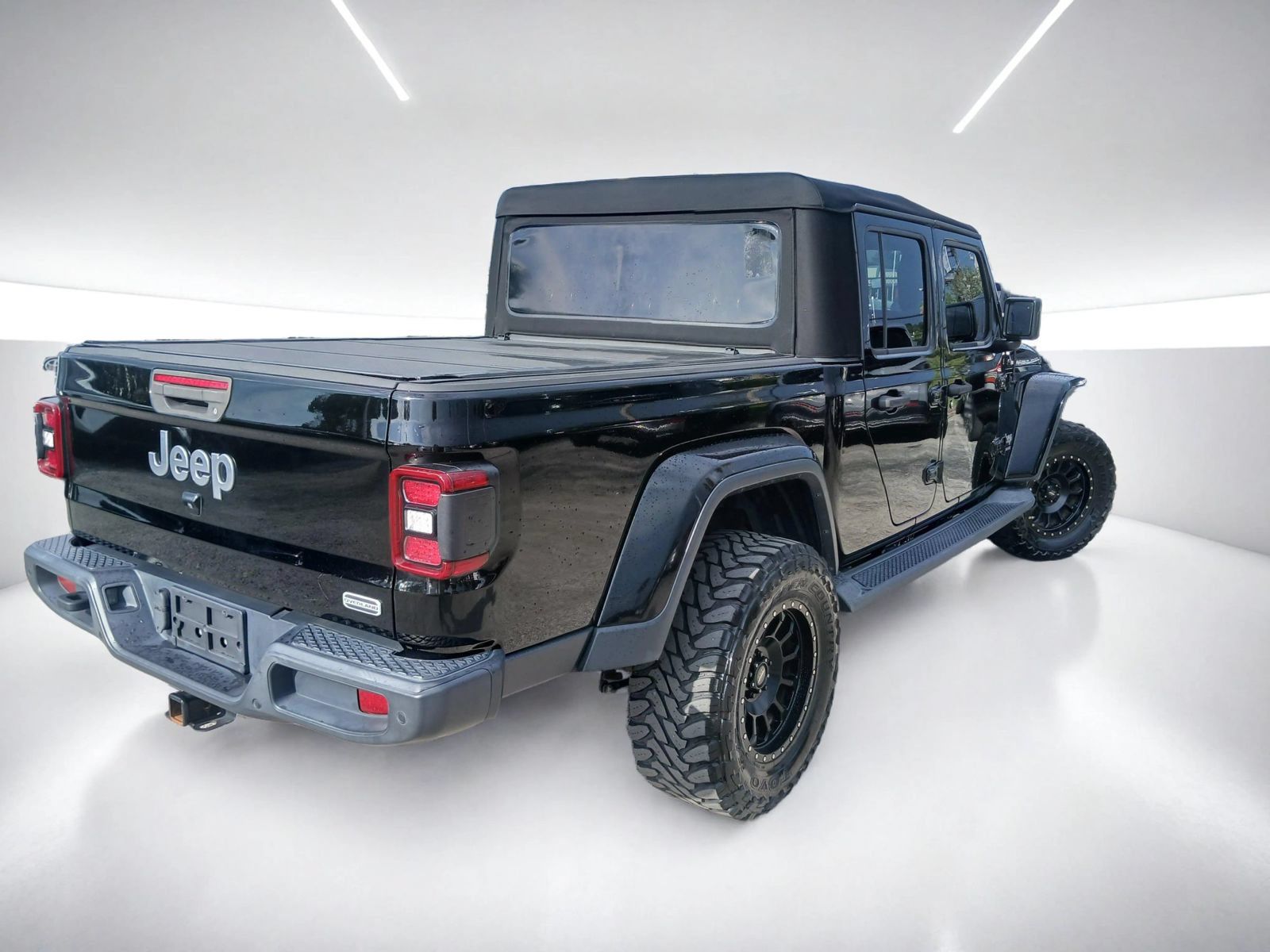 Used 2020 Jeep Gladiator Overland AWD/4WD image 5