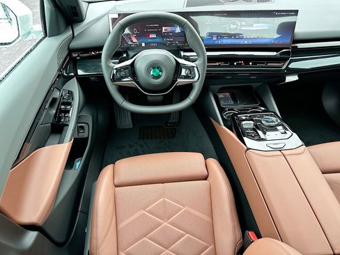 New 2026 BMW 530i w/ Convenience Package RWD image 17