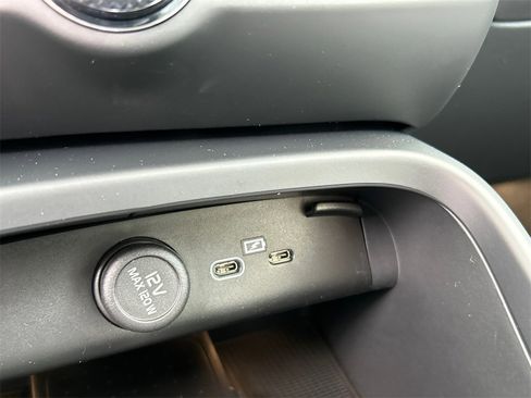 New 2026 Volvo XC40 B5 Plus w/ Protection Package Premier image 18