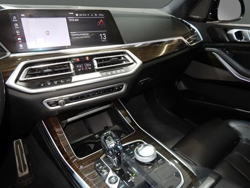 Used 2019 BMW X5 xDrive40i w/ M Sport Package AWD/4WD image 22