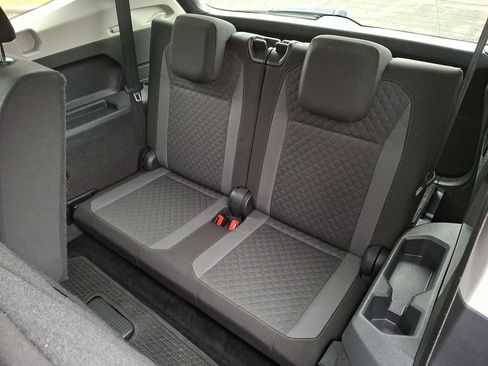 Used 2018 Volkswagen Tiguan S w/ 3rd Row Seat Package image 9