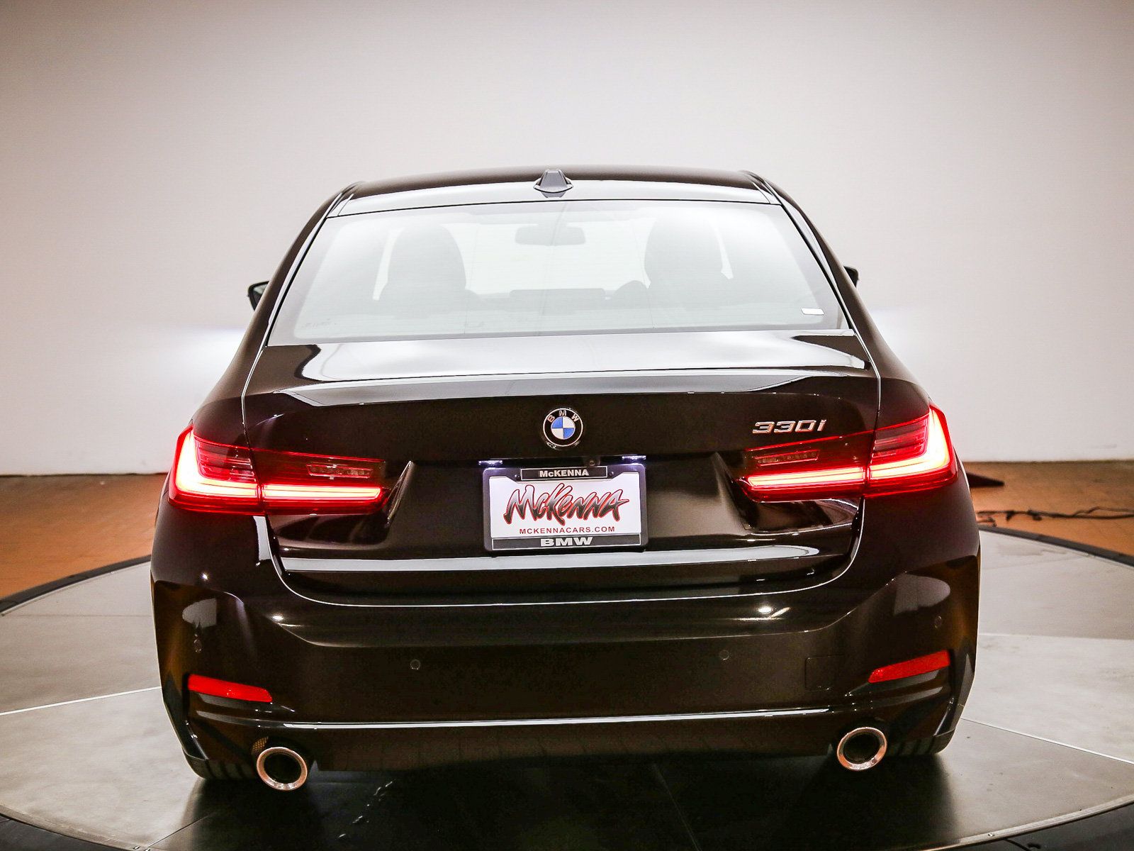 Used 2026 BMW 330i Sedan w/ Convenience Package RWD image 6