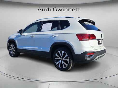 Used 2024 Volkswagen Taos SE image 7