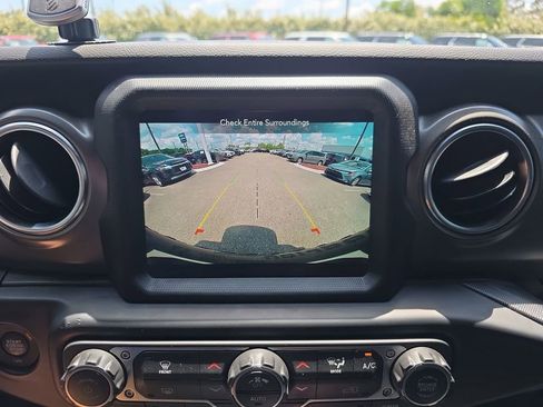 Used 2023 Jeep Wrangler Unlimited Rubicon 4xe AWD/4WD image 19